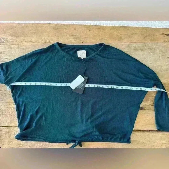 NWT Chaser Ribbed Ling Sleeve Drawstring Top ~ Dark Green ~ Medium - Picture 8 of 9
